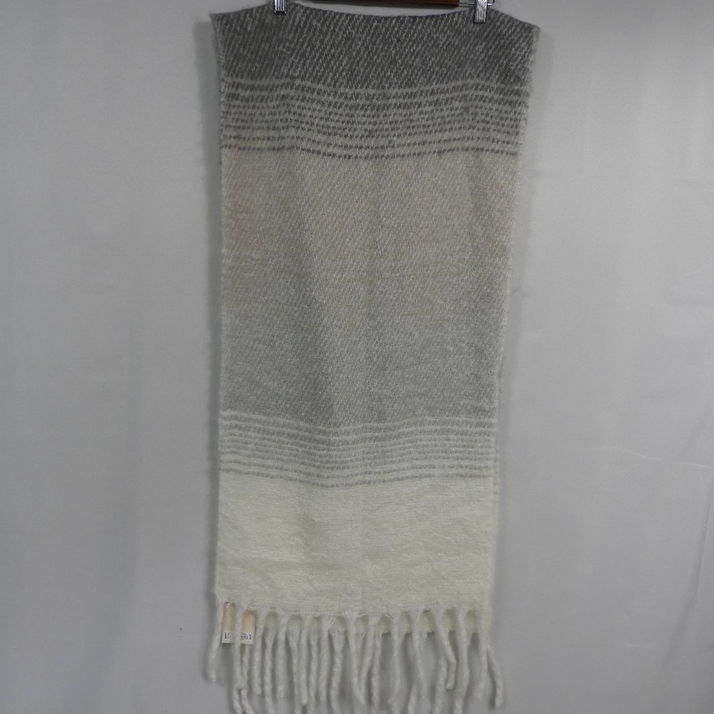 C658 Lauren Conrad White and Gray Cozy Scarf Wrap